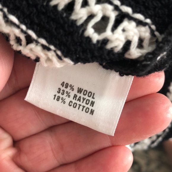 St. John sport sweater - Picture 8 of 8